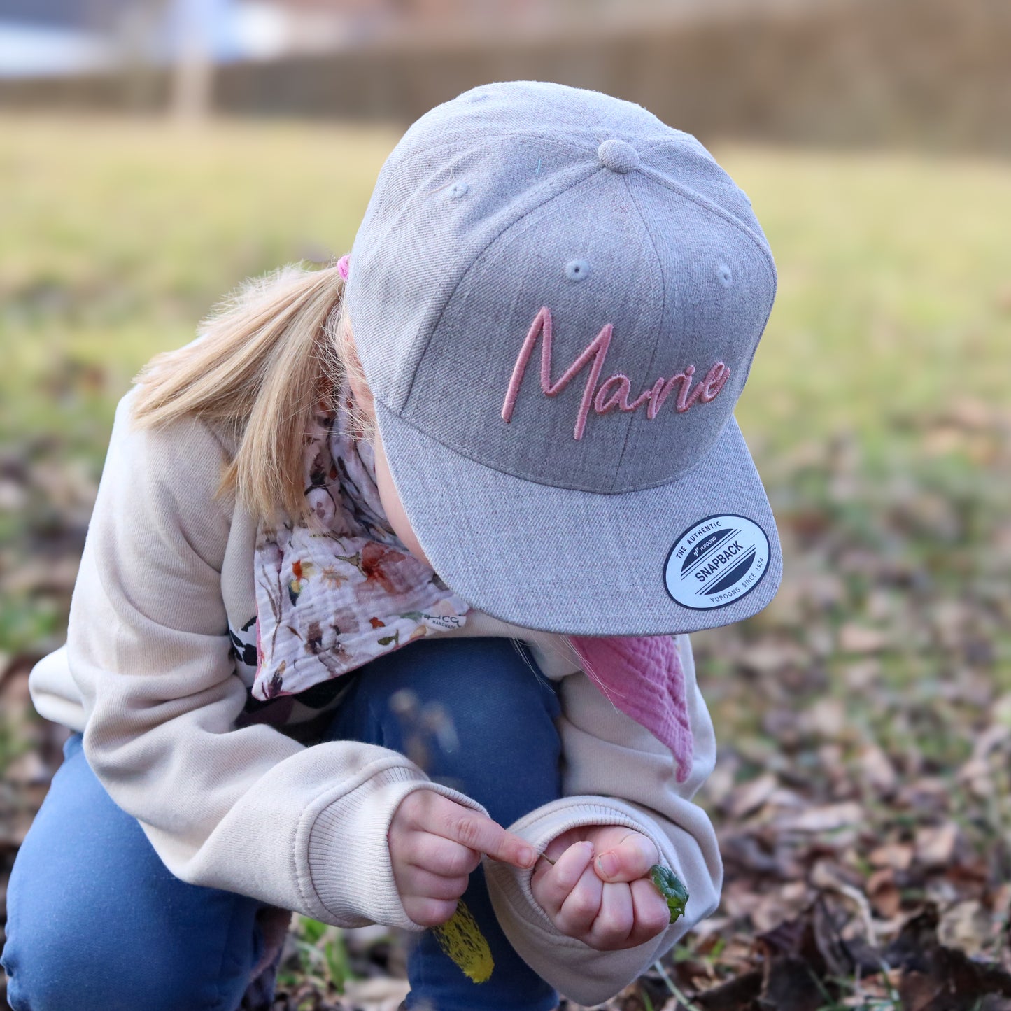 Kinder Cap mit Namen 3 D- personalisierbar - Grau