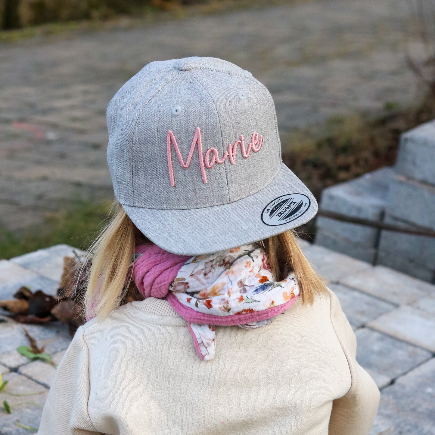 Kinder Cap mit Namen 3 D- personalisierbar - Grau