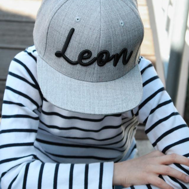 Kinder Cap mit Namen 3 D- personalisierbar - Grau